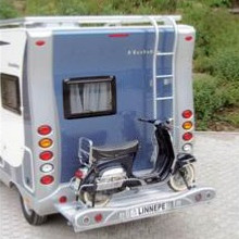 Porte moto pour camping car sur attelage ou plateforme