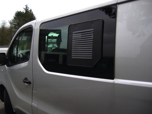 AIRVENT GRILLE VENTILATION pour FENETRE COULISSANTE LATERALE GAUCHE RENAULT TRAFIC III