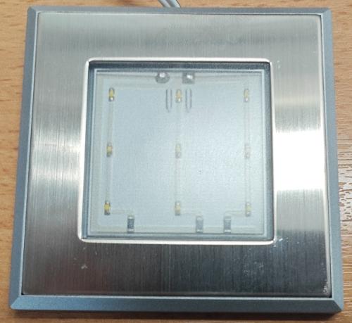 SPOT CARRE ULTRAPLAT EN SAILLIE ARGENTE 9 LEDS - 70x70mm