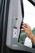 REMIFRONT IV COTES - MERCEDES SPRINTER après 2019 avec poignée d'entrée sur le montant A