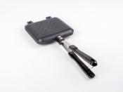 2 POELES TOASTER POUR GAZINIERE CAMP 4  AVEC POIGNEE 13,5x15cm