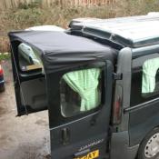 AUVENT ARRIERE SPECIAL RENAULT TRAFIC II AVEC 2 PORTES BATTANTES