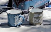 LOT DE 2 TASSES A CAFE EMAILLEES GRIS/BLEU - VW COLLECTION