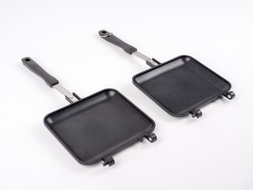 2 POELES TOASTER POUR GAZINIERE CAMP 4  AVEC POIGNEE 13,5x15cm